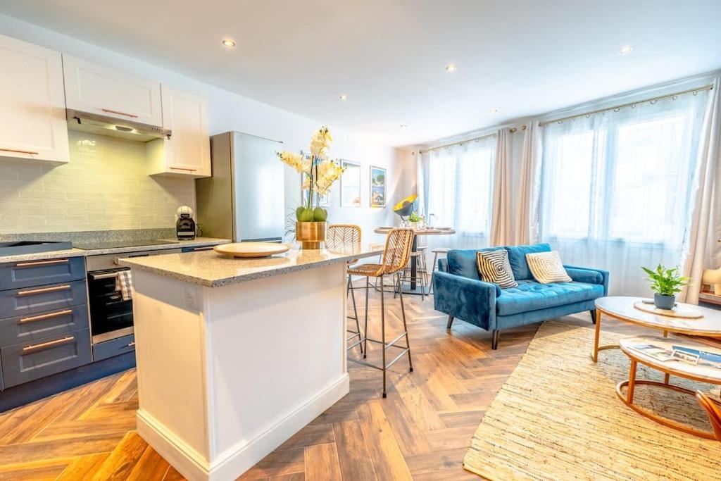 Superbe Appartement Neuf, Climatise Centre Village Le Plan-de-la-Tour Bagian luar foto